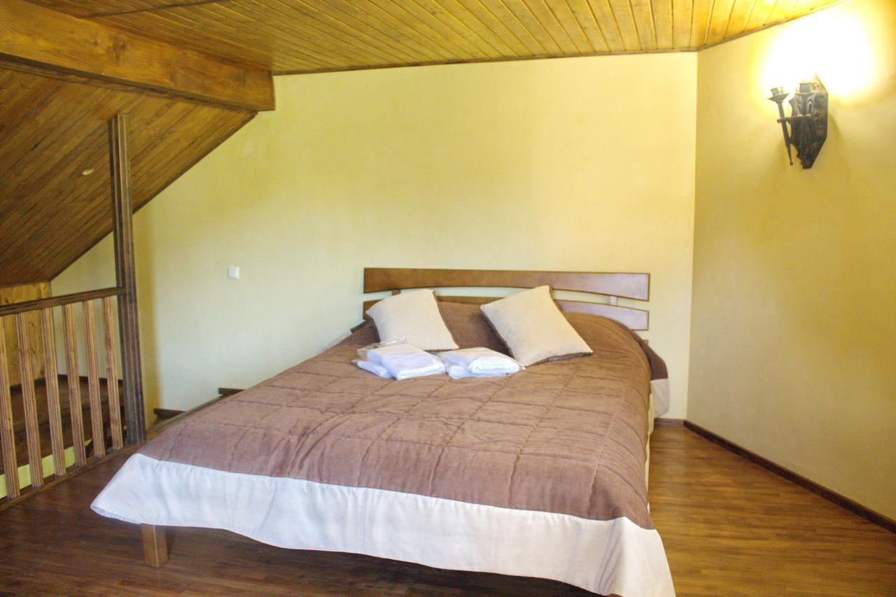 Smotrytska Vezha Hotel คาเมียเนตส์-โปดิลสกี ภายนอก รูปภาพ